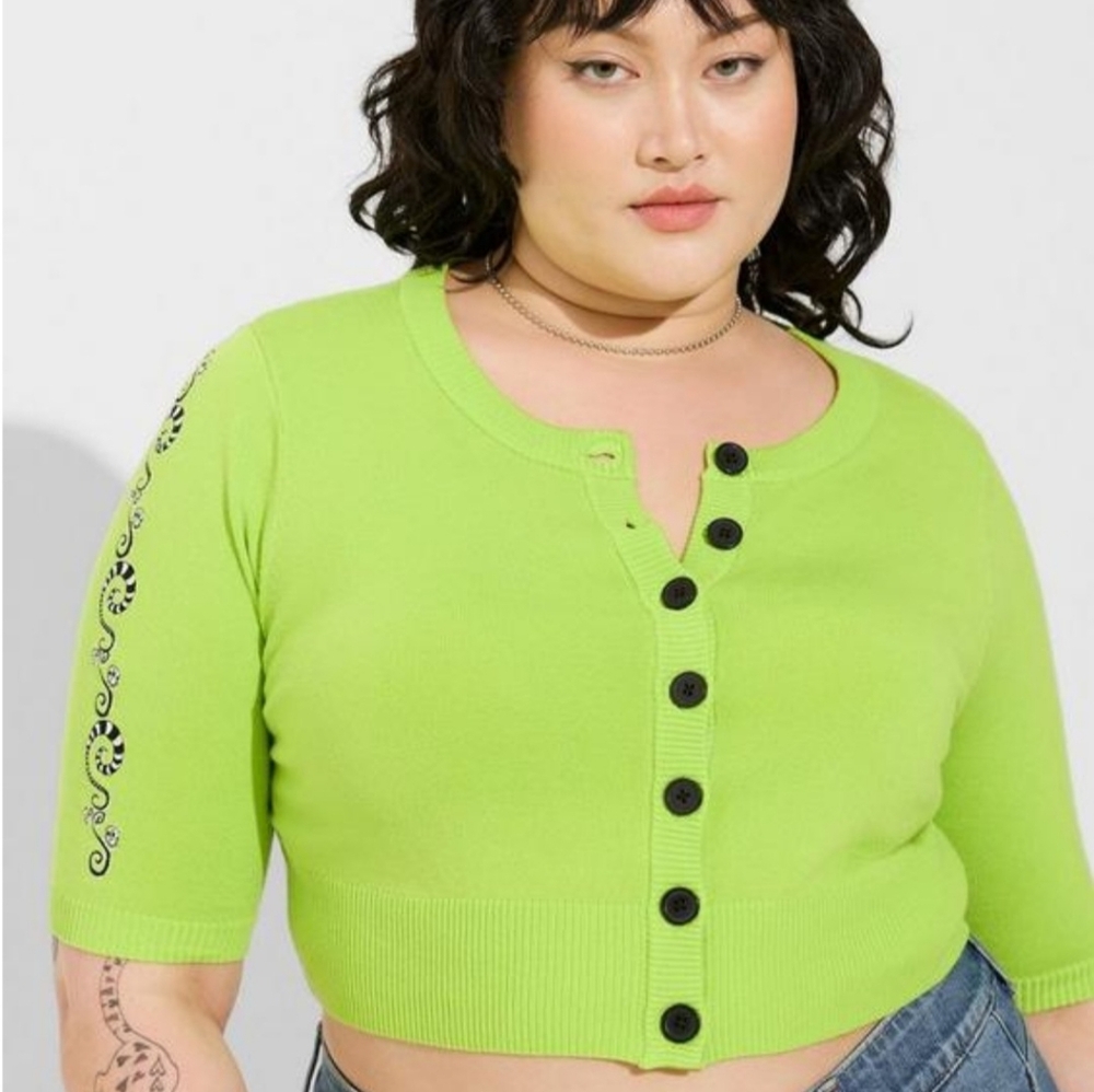 Warner Bros Beetlejuice Button Up Elbow Sleeve Shrug